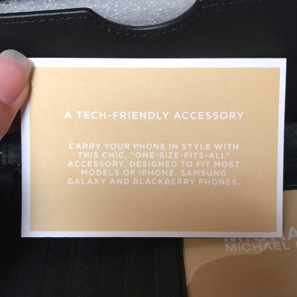 NEW Michael Kors black clutch cell tech friendly - Picture 3 of 4